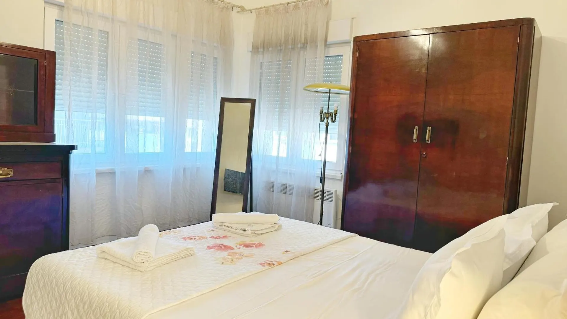 Apartment Art Guest House Vintage Burgas