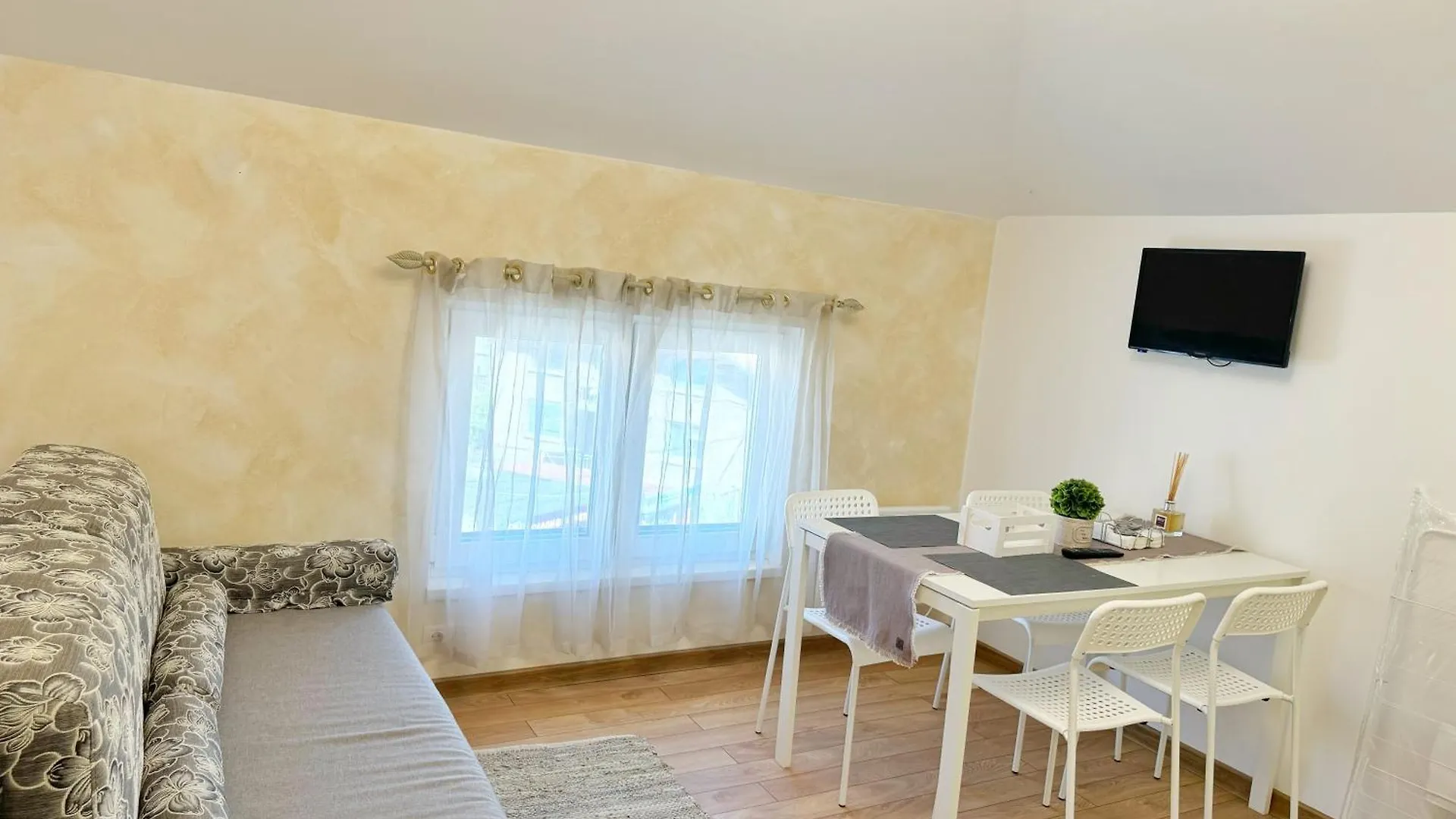 Art Guest House Vintage Burgas Apartment